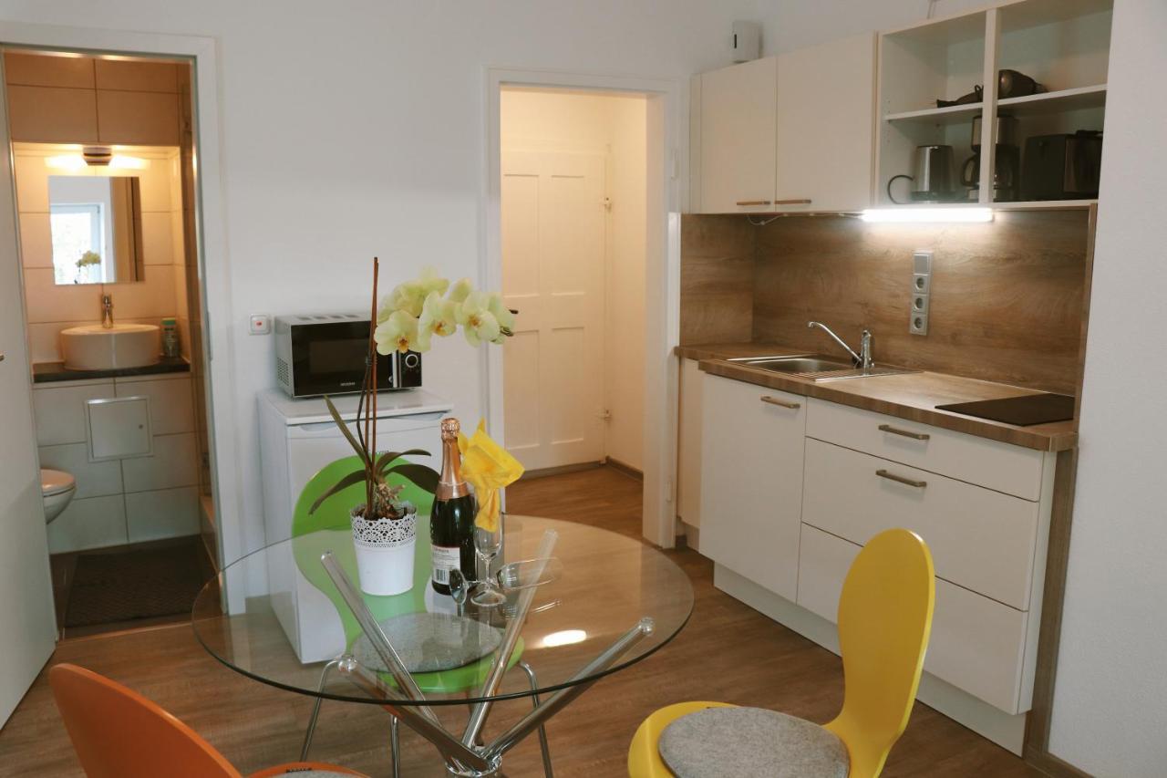 Helles Apartment Fuer 1-2 Pers. Mit Parkplatz Und Wifi Kraiburg am Inn ภายนอก รูปภาพ