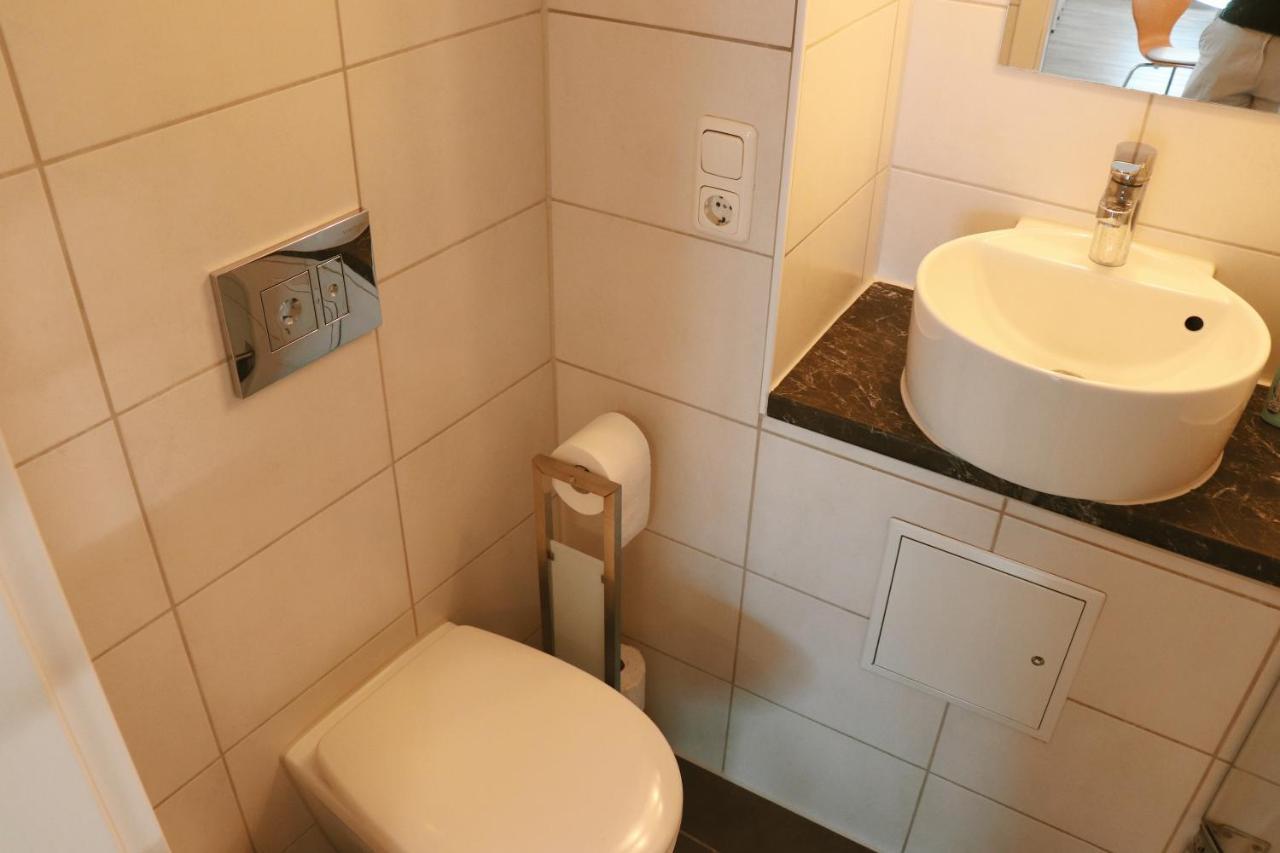 Helles Apartment Fuer 1-2 Pers. Mit Parkplatz Und Wifi Kraiburg am Inn ภายนอก รูปภาพ